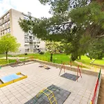 Apartman Cozy 2 Bedroom 15 Min Walk From Center And